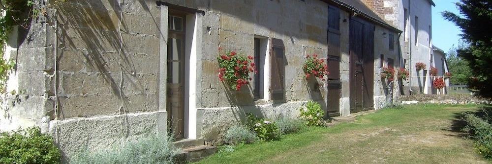 Mill stone facade