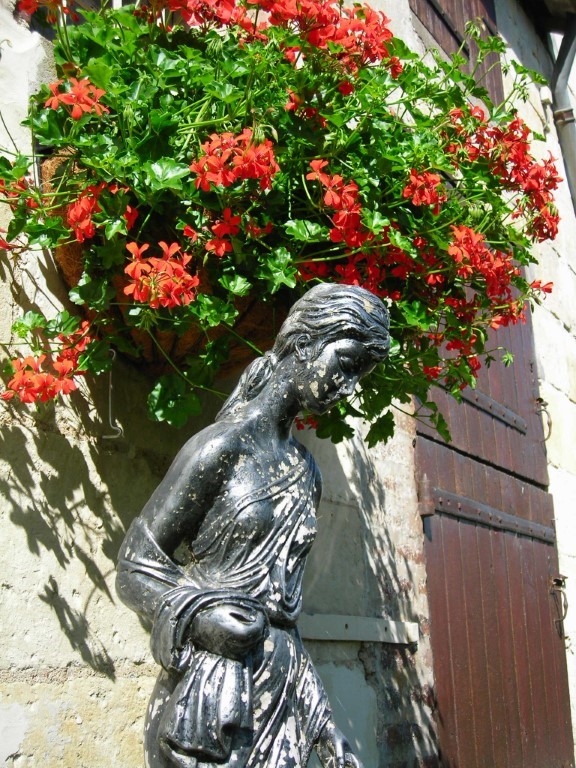 Statue